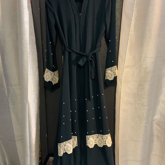 Olive Green Abaya - Picture 1 of 4